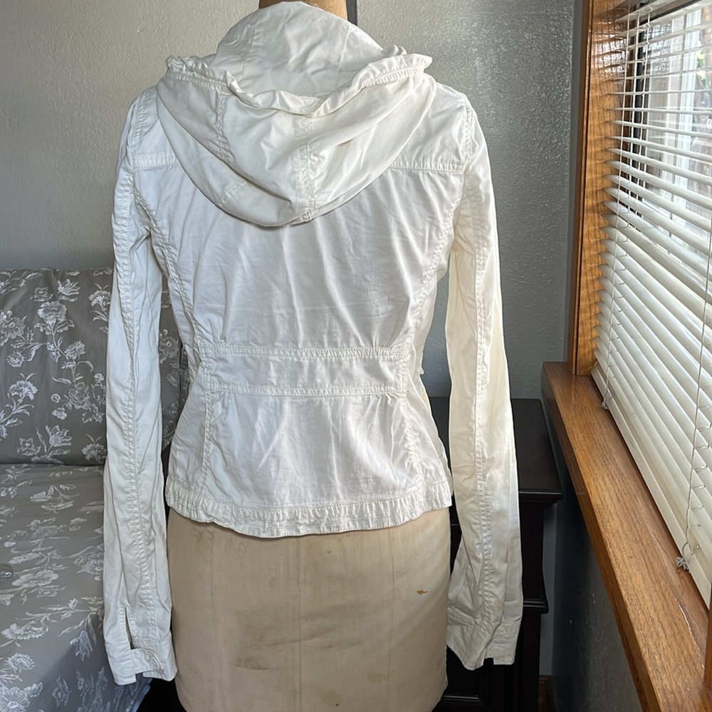 White jacket - Picture 2 of 3
